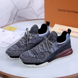 Replica Louis Vuitton VNR Sneakers